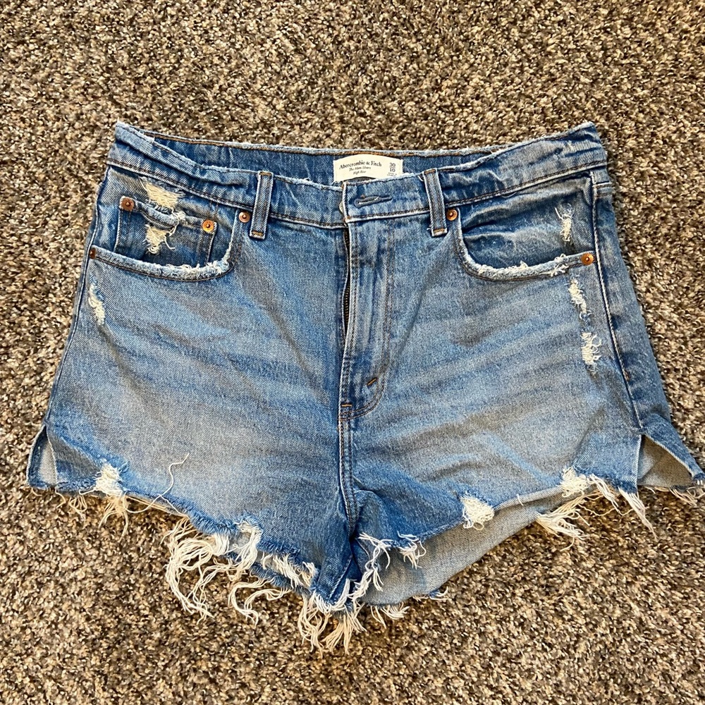 Abercrombie High Rise Mom Short